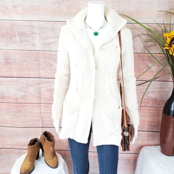 Anthropologie Sweaters - Anthropologie Le Souk chunky soft knit cardigan